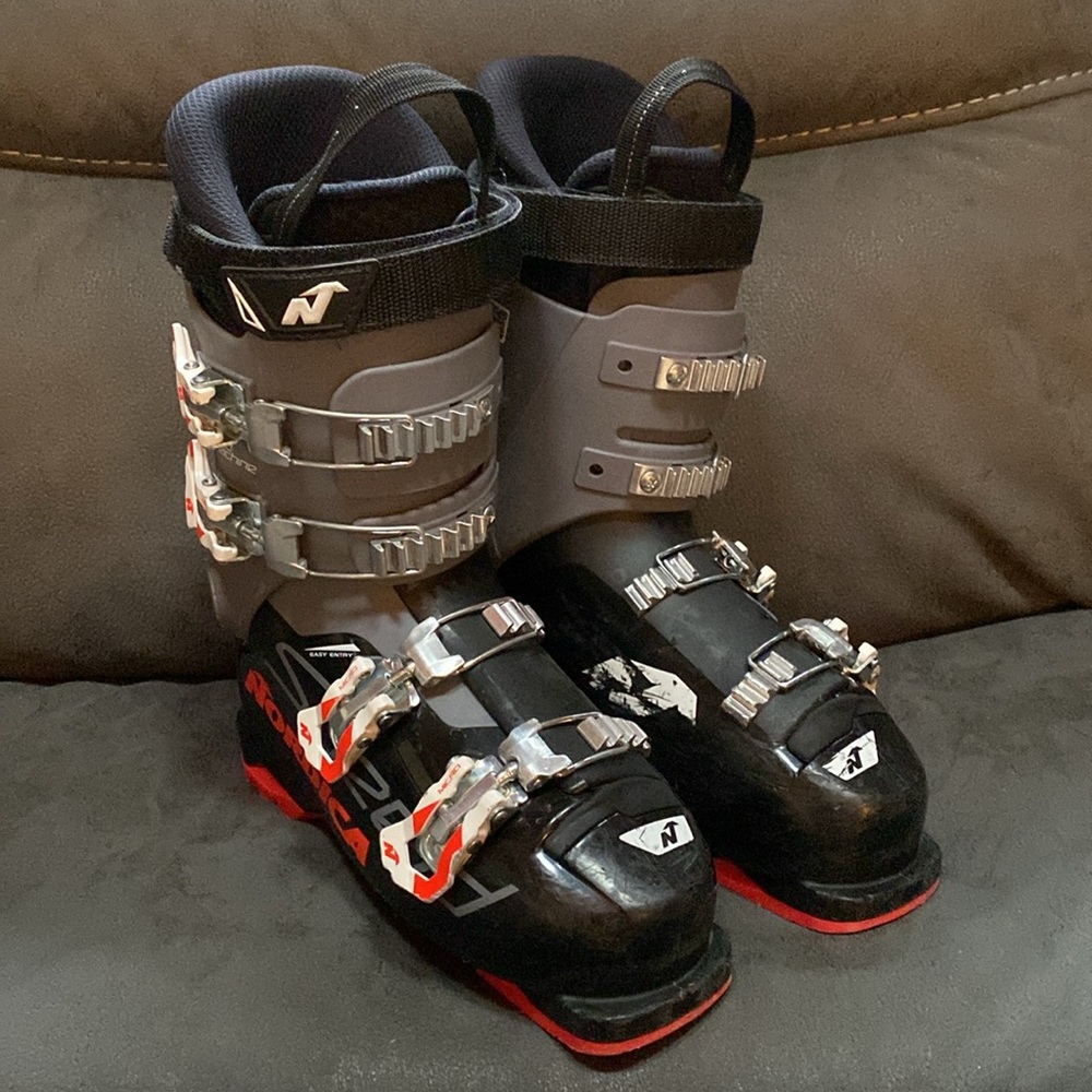 Nordica Speed J4 Ski Boots Size 24-24.5 - Picture 2 of 5